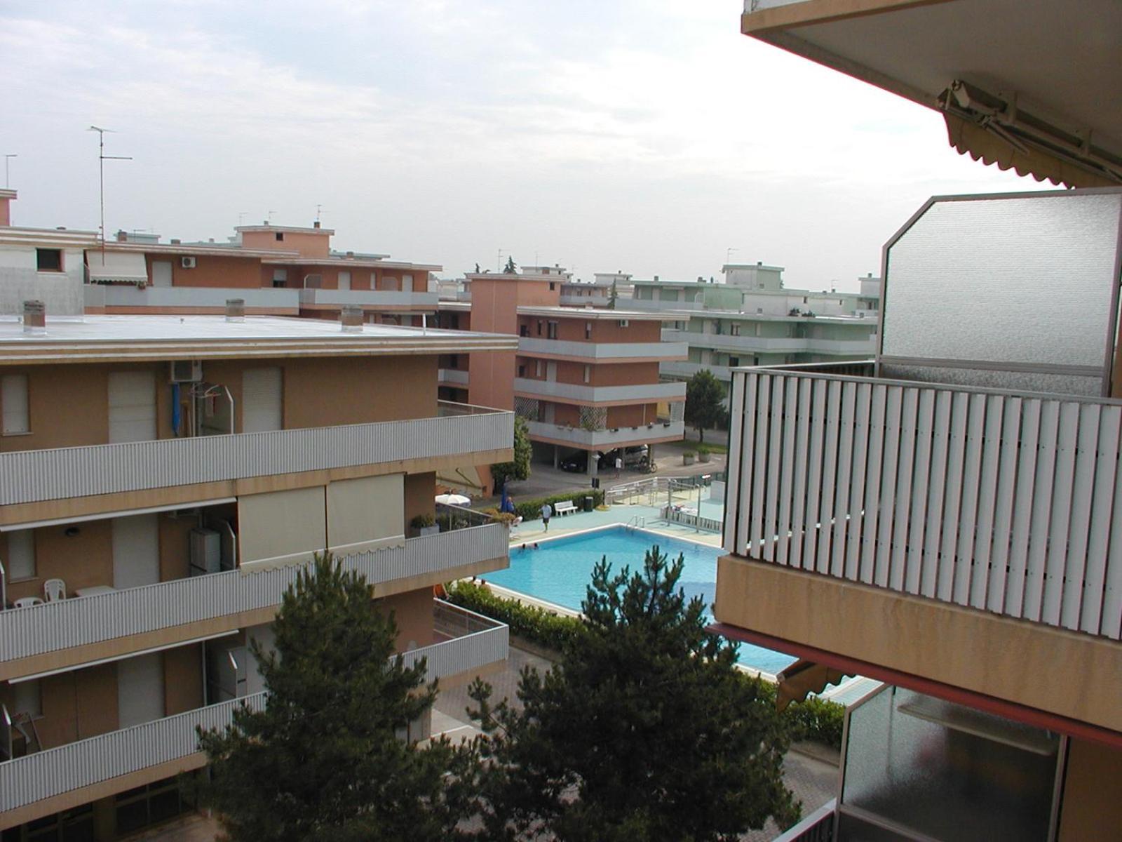 Appartamenti Valbella Con Piscina 比比翁 外观 照片